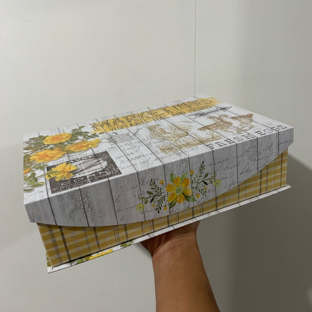 Storage box